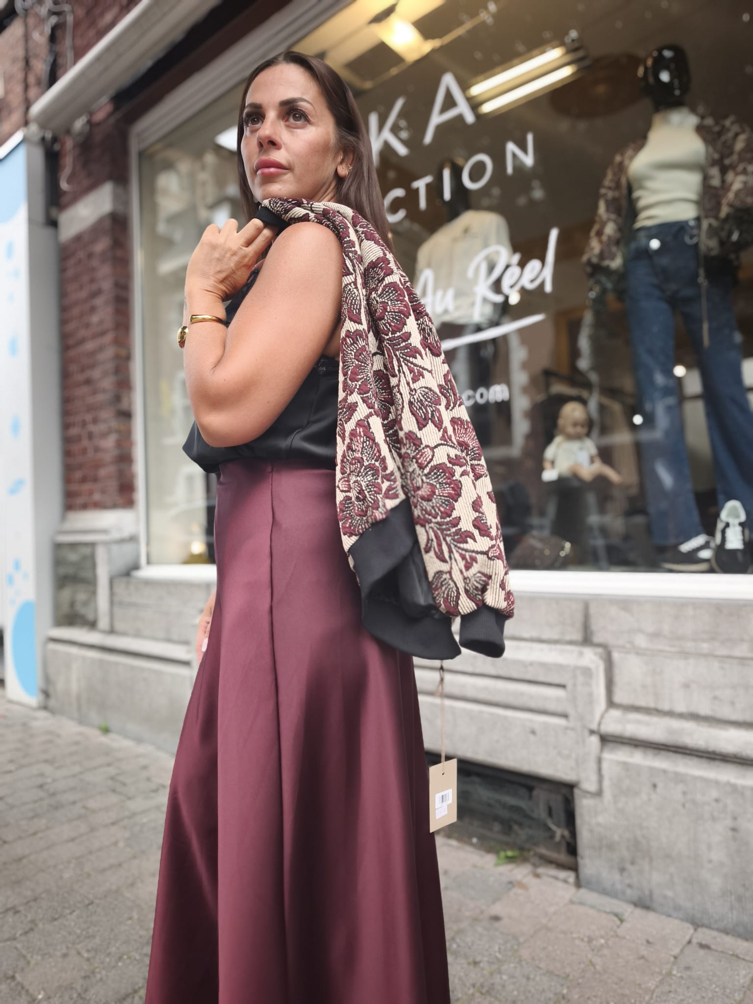 Pack Élégant : Ensemble Satin, Jupe et Blouson