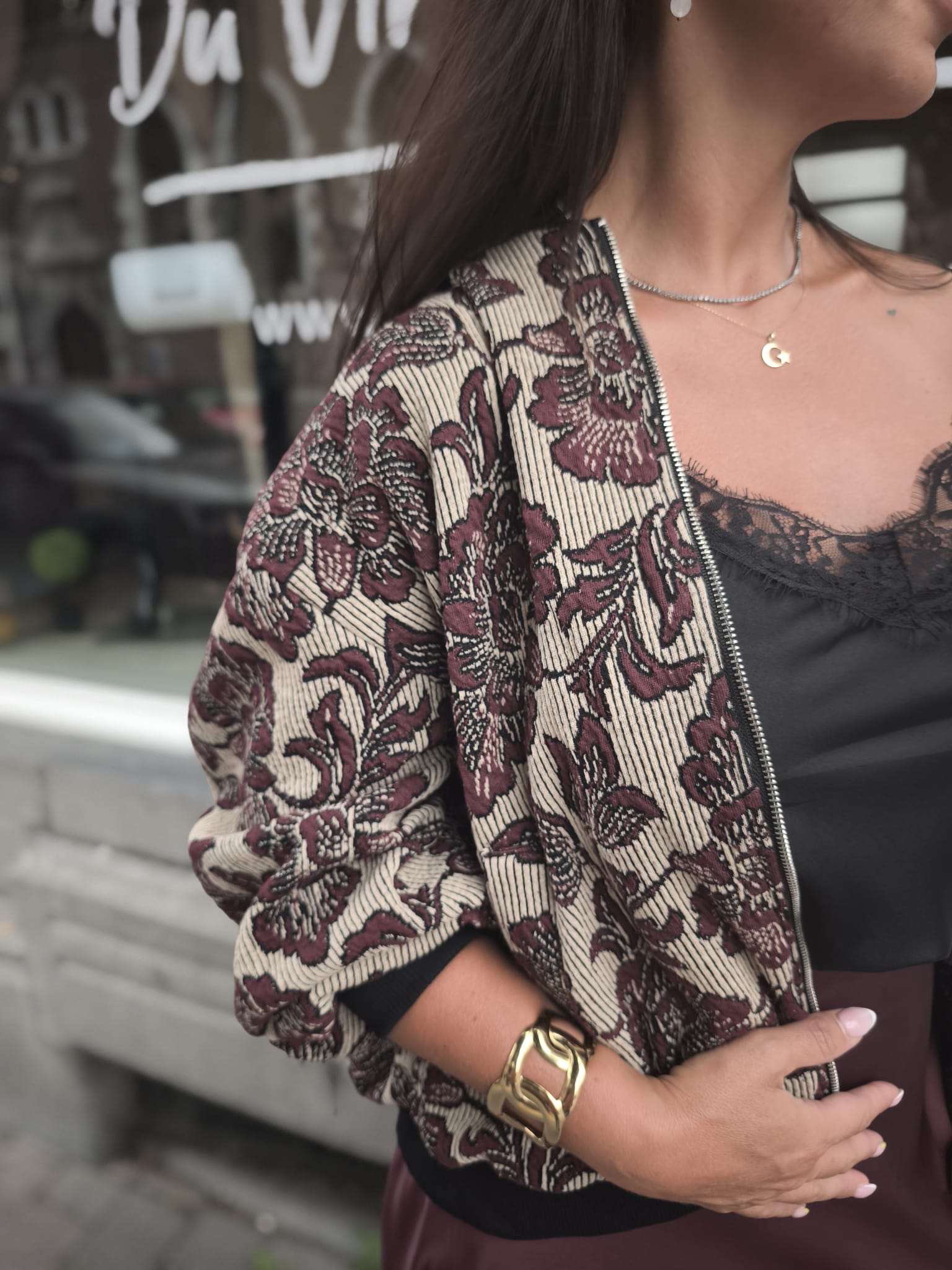 Pack Élégant : Ensemble Satin, Jupe et Blouson
